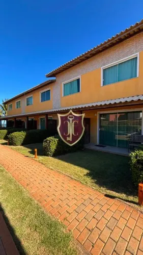 Apartamento duplex 3/4, porteira fechada e pé na areia, no melhor de Itacimirim!
