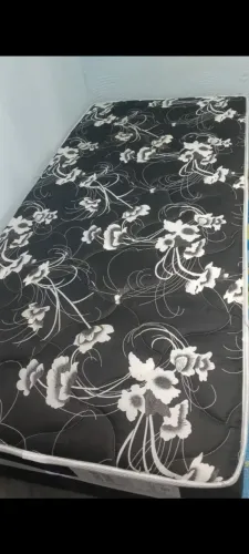 Cama solteirão nova