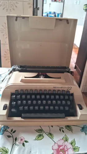 Máquina de Escrever REMINGTON 22