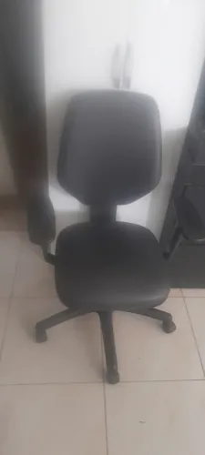 Cadeira de escritório lá está funcionando perfeitamente sobe e desce meu preço r$ 350
