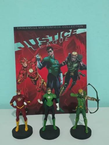 Miniaturas Dc Masterpiece Liga da Justiça - Action Figure Flash, Lanterna e Arqueiro Verde
