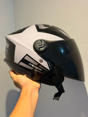Capacete aberto ls2