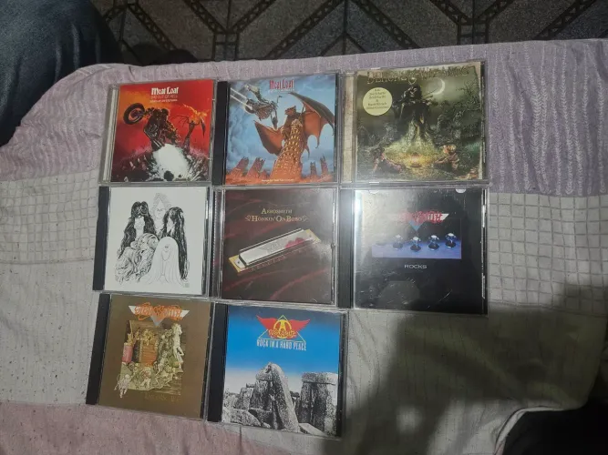 Cds de Rock e Metal, cds originais e novos, todos por 400$