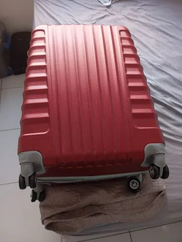 Mala 32kg com rodinhas e extensor