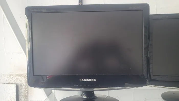 Monitor samaung 16 polegadas