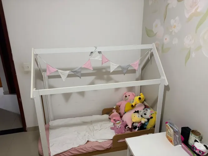 VENDO CAMA MONTESORIANA EM EXCELENTE ESTADO!!