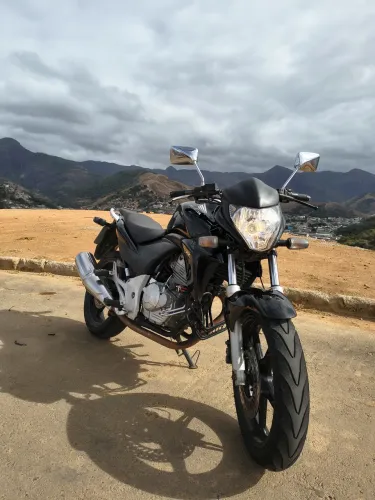 Vendo CB300R Ano 2014
