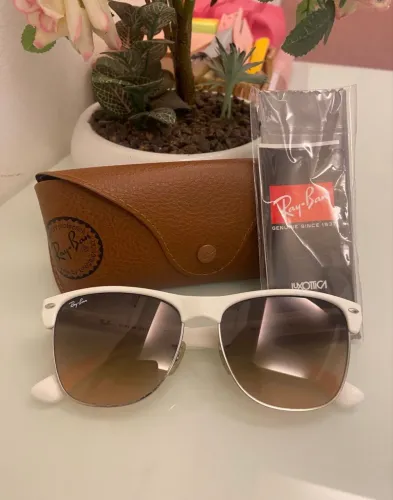 Óculos Rayban RB 4175 branco com lentes rosé
