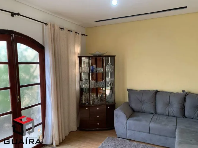 Sobrado à venda 4 quartos 2 suítes 2 vagas Teles de Menezes - Santo André - SP