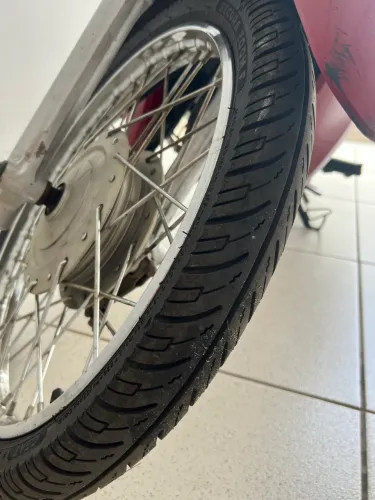BIZ 110, toda boa. Motivo da venda porque iremos comprar uma mais nova.