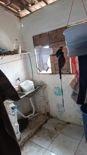 Troco casa localizada no morada nova em Felipe camarão casa com 1 andar próximo a padaria
