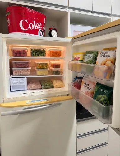 Geladeira com freezer