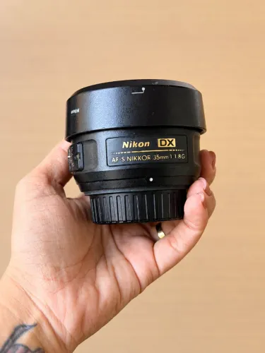 Lente Nikon AF-S DX Nikkor 35mm f/1.8G - Excelente estado