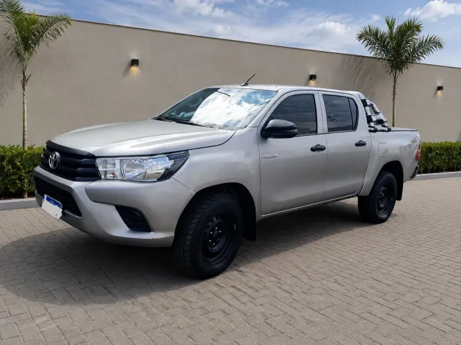 Toyota Hilux CD 4X4 2.8 Diesel Mec. 2020