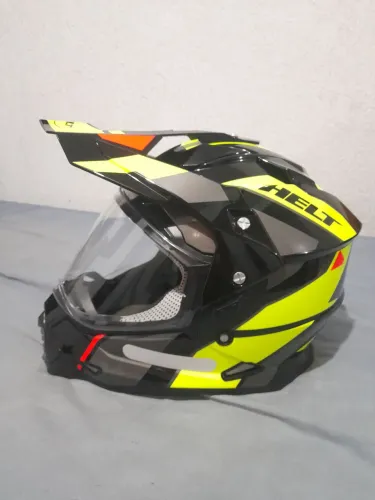 Capacete Helt
