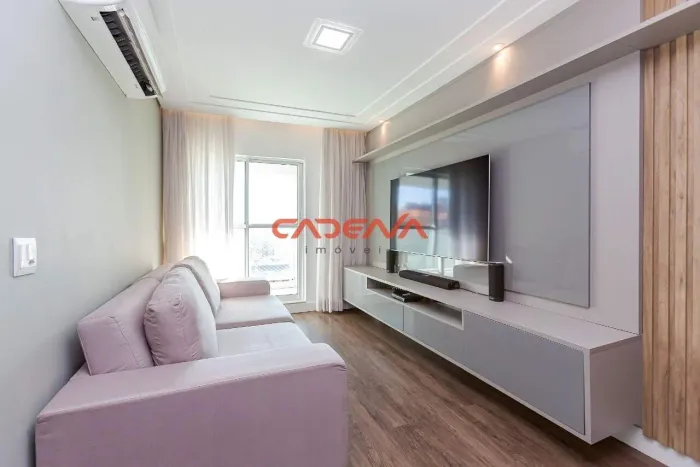 Apartamento com 2 quartos e 1 vaga à venda no Centro