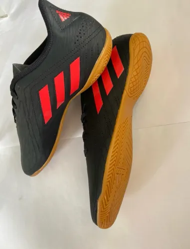 Chuteira futsal Adidas original - nova - n.36