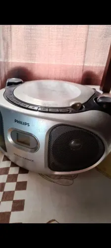 Rádio antigo funcionando
