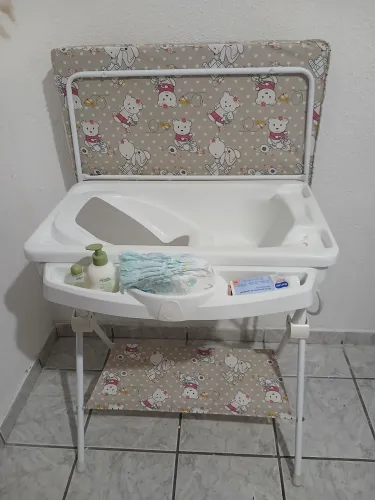 Vendo Trocador/Banheira + Rede Berço Baratissimo