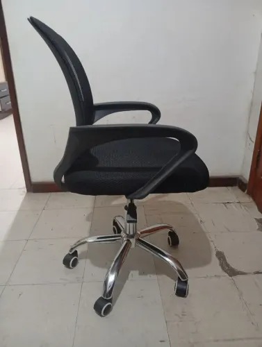 Cadeira escritório giratória Preta