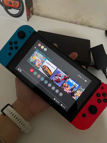 Nintendo Switch V2  