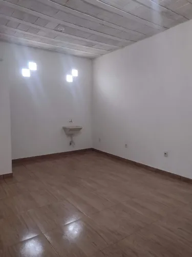 Alugo loja de 25m² no bairro Diamante
