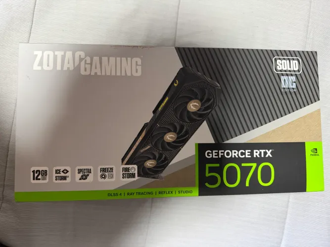 RTX 5070 12GB -3 fans