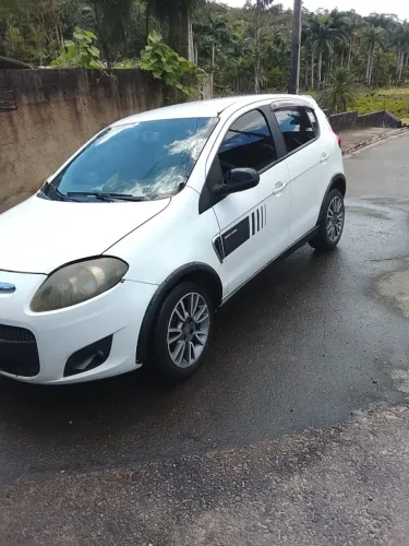 Fiat Palio Sporting 1.6 Flex 16V 5P 2014