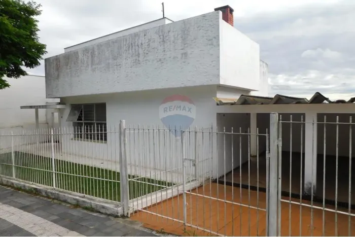 Alugue Casa Comercial no Centro de Mairinque!