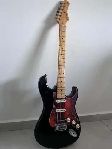 Guitarra Tagima T-530