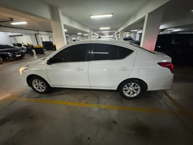 Nissan Versa SV 1.6 16V Flexstart 4P Aut. 2017