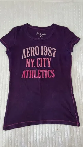 camiseta babylook aeropostale roxa