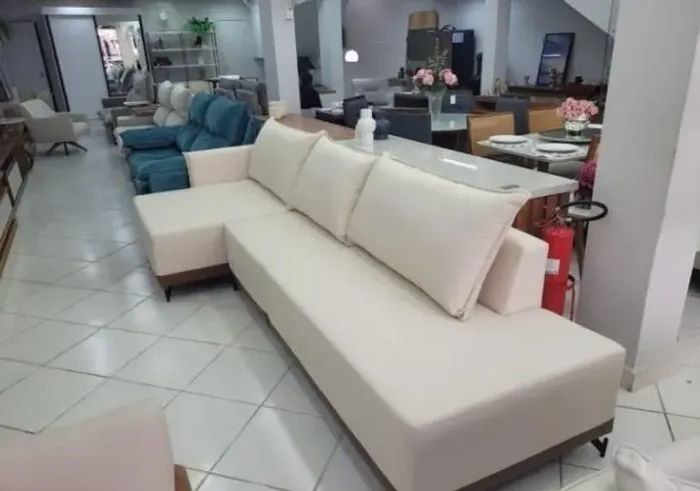 Sofá 6 lugares com chaise