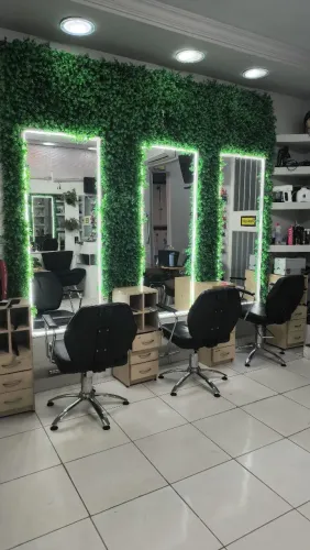 Alugo SALÃO DE BELEZA 