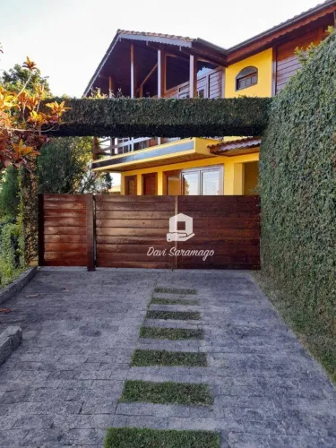 Casa Condominio 3 Quartos com Quintal