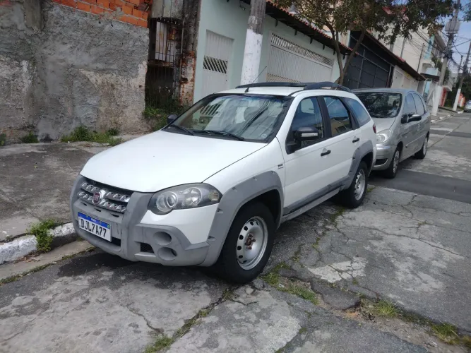Fiat Palio Week. Adv. Dualogic 1.8 Flex 2011