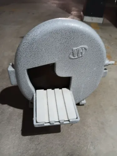 Recortado de gesso para prótese dentária