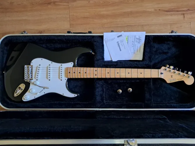 Guitarra Fender Stratocaster Standard Mexicana