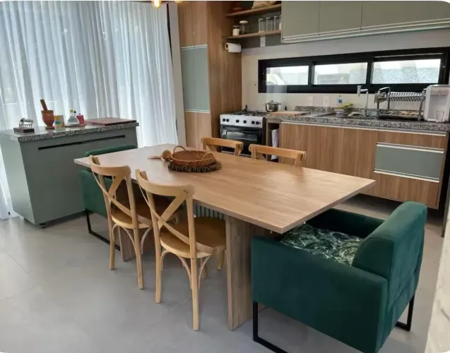 Linda Casa em Praia do Forte - Reserva Sapiranga, 426m², 4/4 sendo 3 suítes, espaço gourme