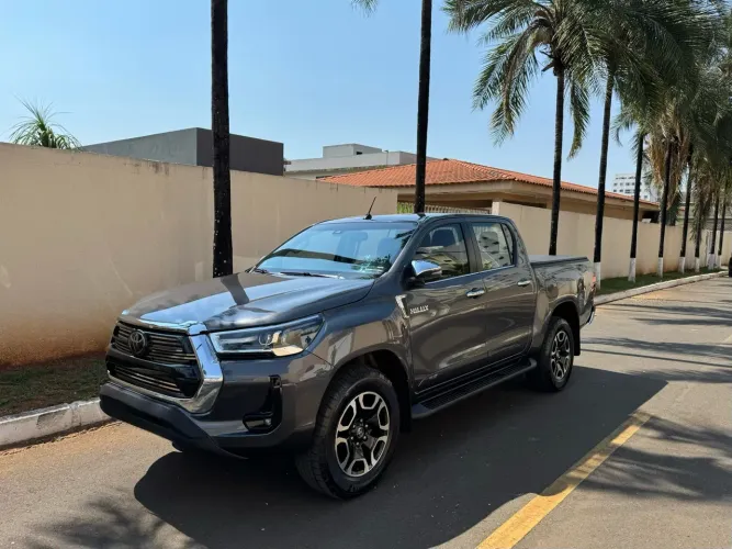 Toyota Hilux CD SRX 4X4 2.8 TDI 16V Diesel Aut. 2021