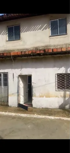 VENDO ESSA CASA EM UM POVOADO TRANQUILO