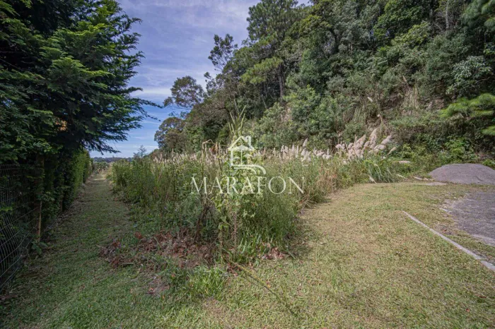TERRENO À VENDA EM GRAMADO
