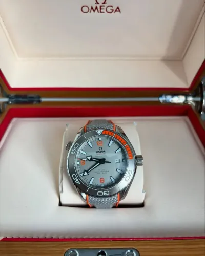 Relógio Omega Seamaster Cinza