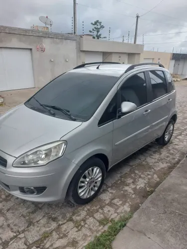 Fiat Idea Attractive 1.4 Fire Flex 8V 5P 2012
