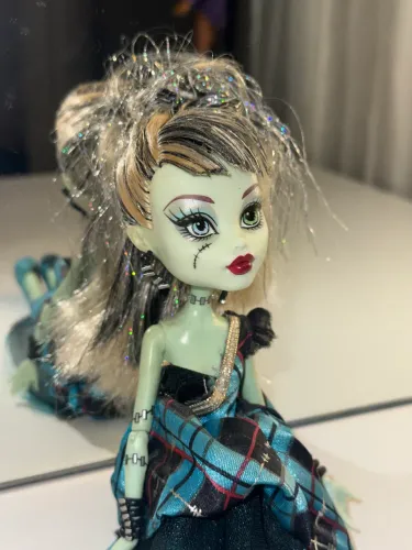 Frankie Stein Sweet 1600 (G1) Monster High