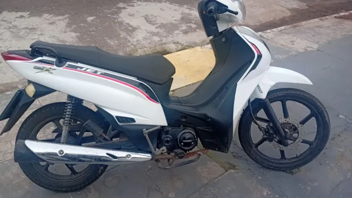 Moto em ótimo estado