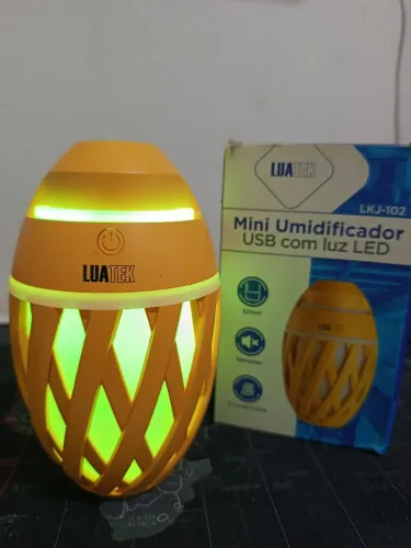 Mini umidificador de ar oval com Led RGB  / SUPER PROMOÇÃO 