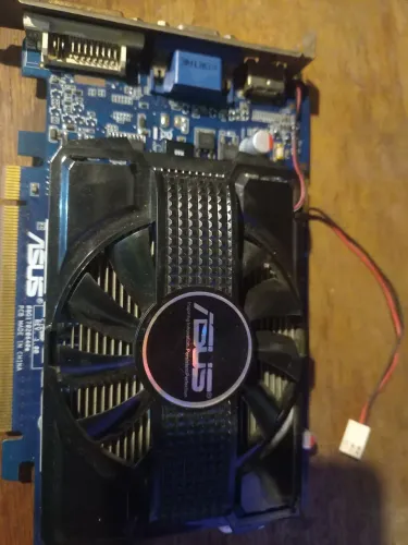 Placa de vídeo 9500 gt funcionando perfeitamente 