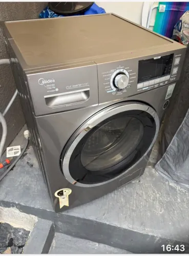 Vendo maquinha lavar Midea lava e seca 11 kg
