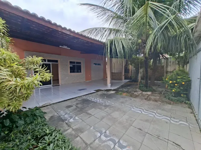 Casa 324 metros quadrados com 4 quartos em Itaperi - Fortaleza - CE